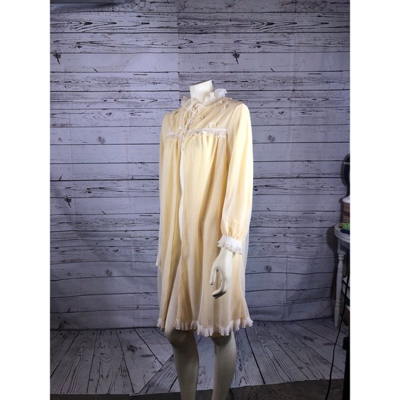 Vintage Femina Z.P.Dz Polska robe with frills - Picture 2 of 12